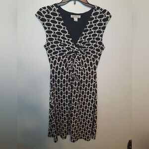 White House Black Market V-Neck Knot Dress Size 8